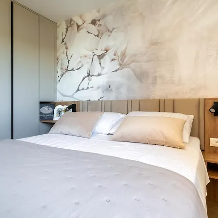 Seaside House For Families With Children Cove Ramascica, Trogir - 23368 Marina